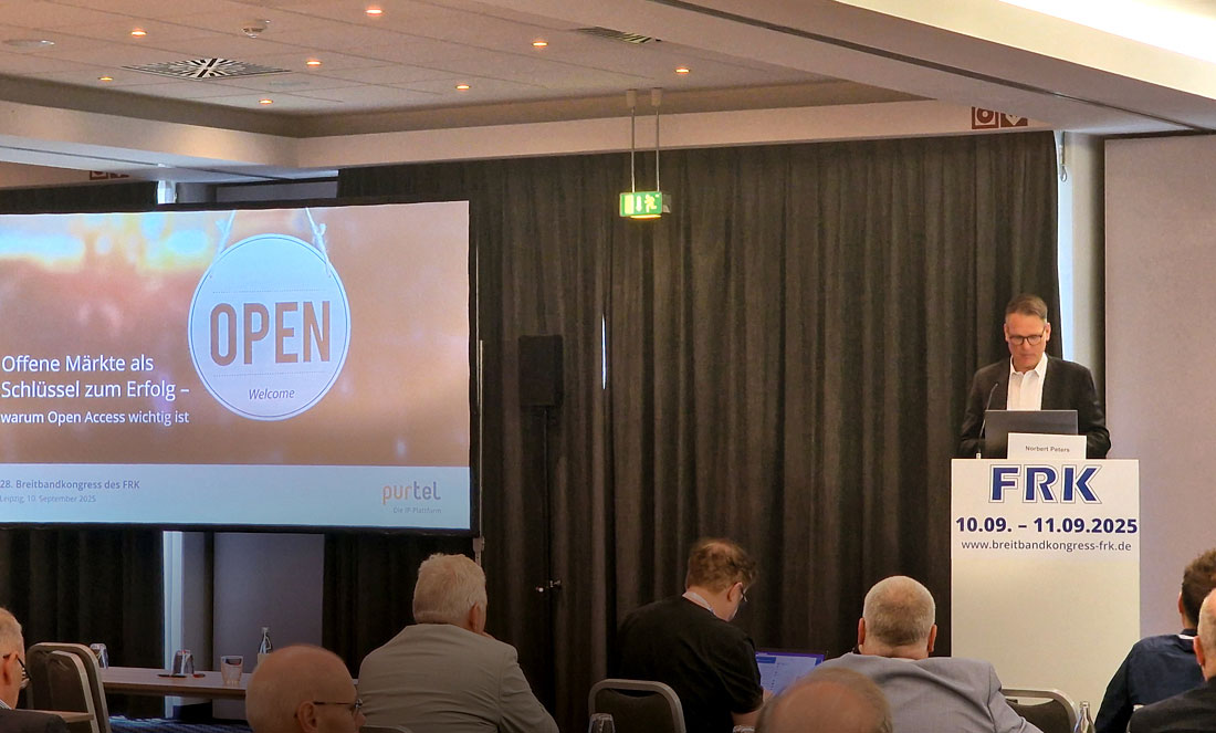 Norbert Peters von purtel hält einen Vortrag bei dem FRK-Breitbandkongress in Leipzig 2025